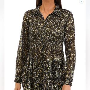 NWT- Spense Button Front Blouse